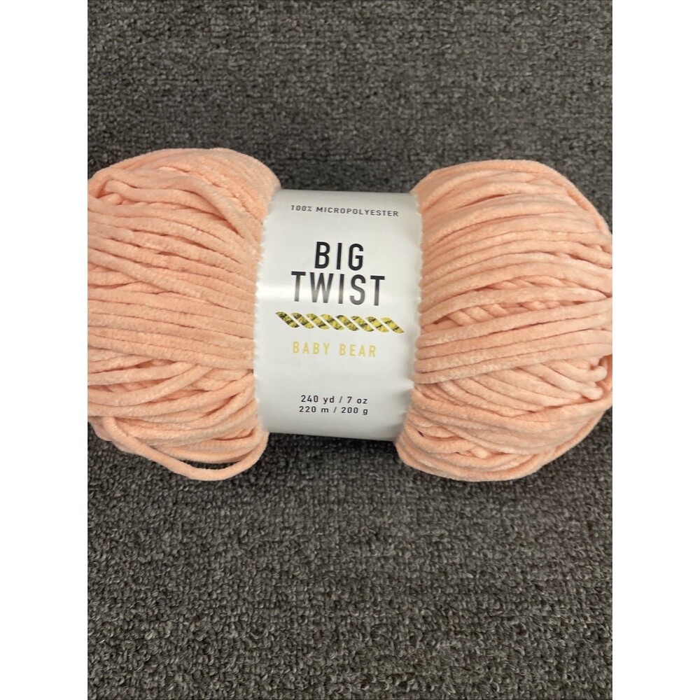 Big Twist BABY BEAR Yarn 100% Micropolyester Shrimp Color 7oz/ 240yds Bulky#5